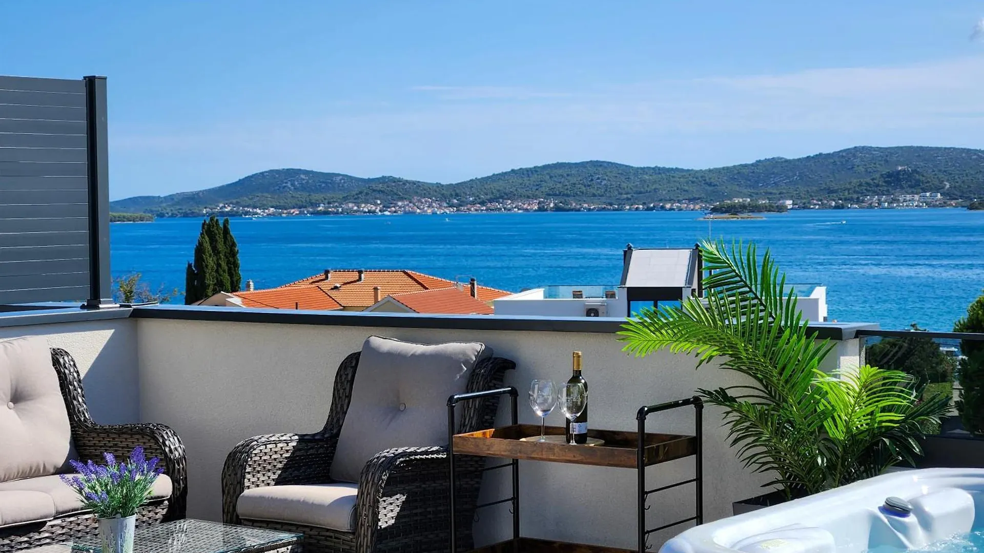 Penthouse View Apartman Turanj 0*,